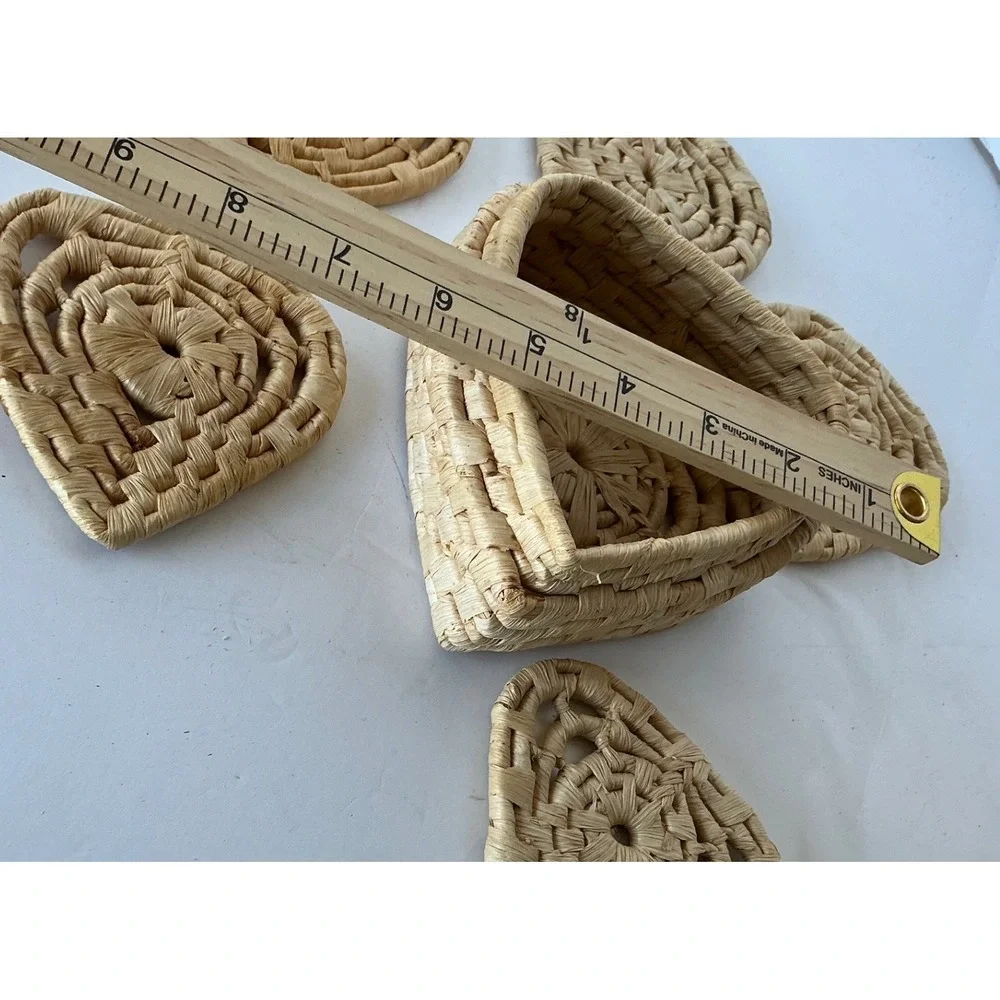 Vintage Heart Woven Straw Basket with Lid and‎ 4 Coasters Set Tan Boho